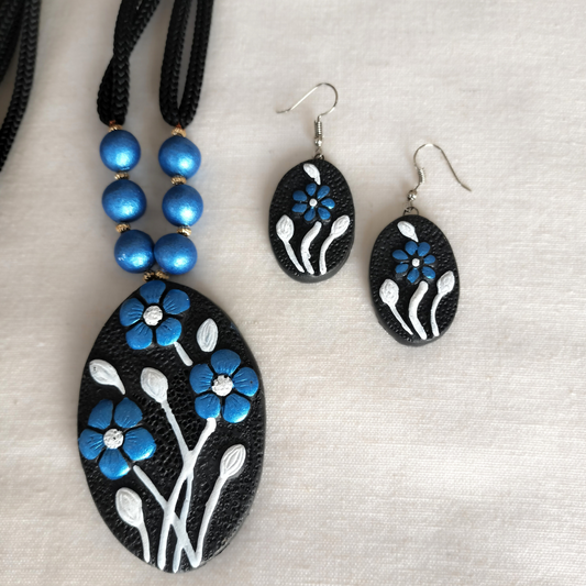 Terracotta Jewellery Set with Oval Pendant - Black & Blue