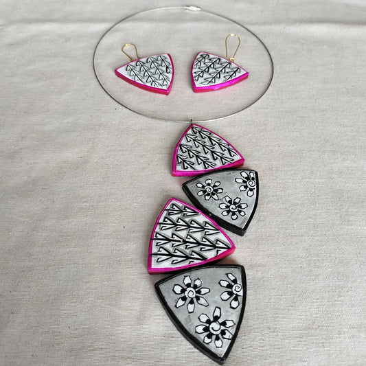 Terracotta Jewellery Set with Small Triangle Pendant - White, Black & Pink