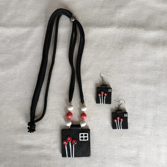 Terracotta Jewellery Set with Square Pendant - Black