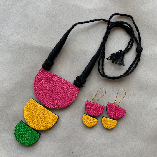 Handcrafted Terracotta Geometric Pendant Necklace Set